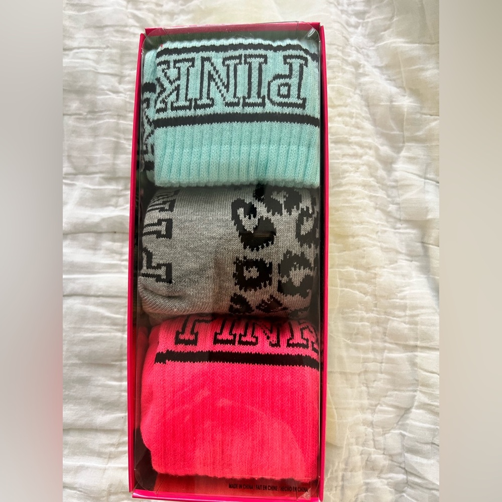 Victoria’s Secret Pink Knee High Socks Set NWT in Box OS